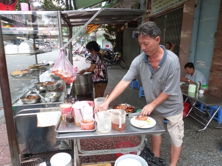 TP Hồ Chí Minh áp dụng giảm nghèo 'đa chiều' ảnh 1